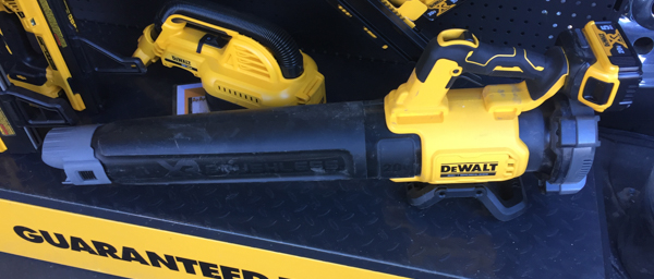 2020 Holiday Tool Gift Guide - Dewalt 20V Blower