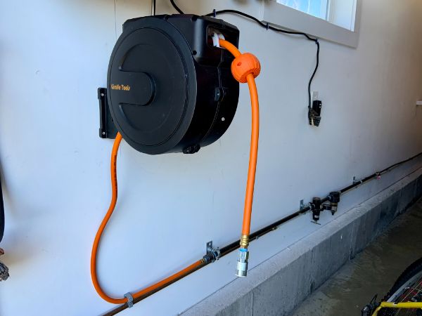 GiRAFFE TOOLS Retractable Extension Cord & Air Hose Reel Review